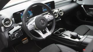 Lízing Sedan MERCEDES CLA 250 2020