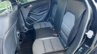 Financování Hatchback MERCEDES B 180 2015