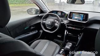Lízing Sedan Peugeot 208 2022