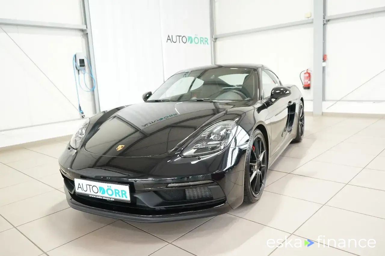 Financování Kupé Porsche Cayman 2024