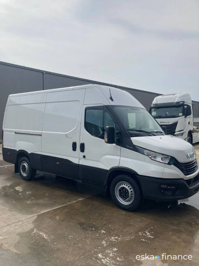 Van Iveco DAILY 2024