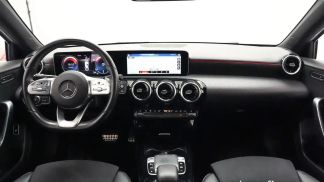 Lízing Sedan MERCEDES A 200 2019