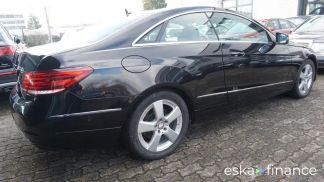 Financování Kupé MERCEDES E 220 2016