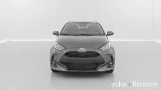 Leasing Sedan Toyota Yaris 2024