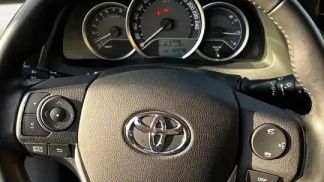 Lízing Sedan Toyota Auris 2013