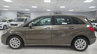Financování Hatchback MERCEDES B 200 2013
