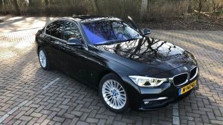 Lízing Sedan BMW 330 2017