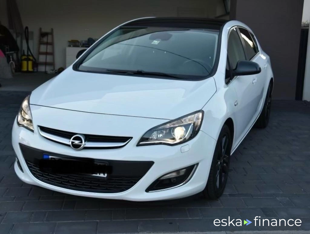 Lízing Hatchback Opel Astra 2014