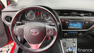 Lízing Hatchback Toyota Auris 2014