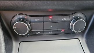 Lízing Sedan MERCEDES CLA 200 2013