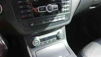 Lízing Hatchback MERCEDES B 220 2013