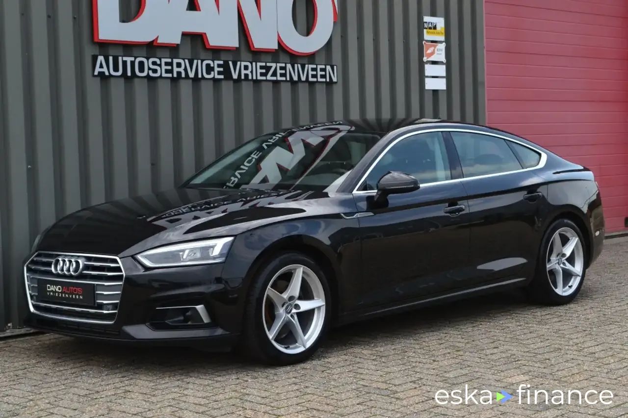 Hatchback Audi A5 2019