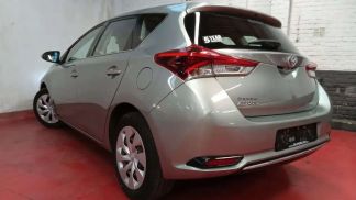 Leasing Sedan Toyota Auris 2017