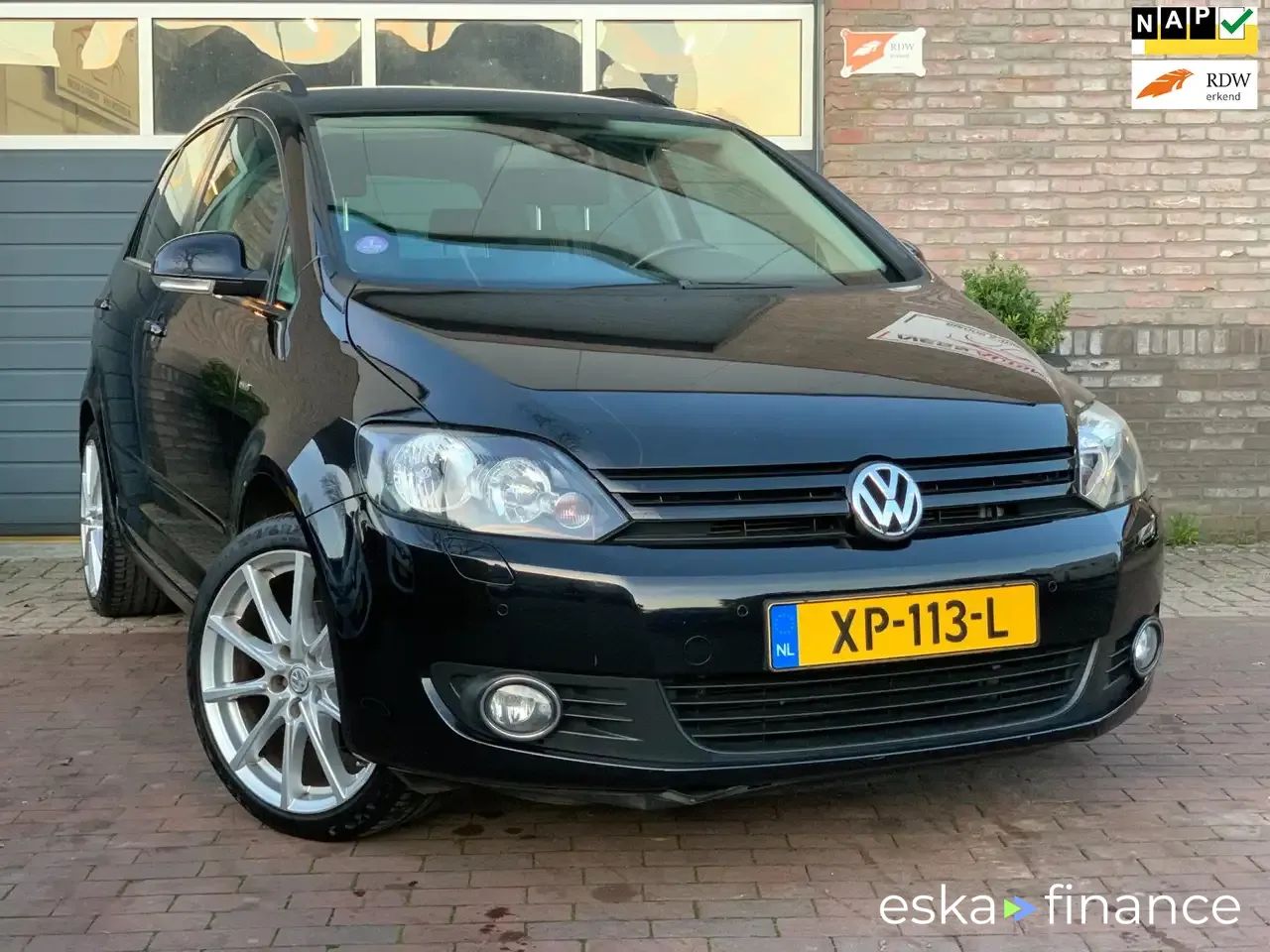 Leasing Wagon Volkswagen Golf Plus 2013