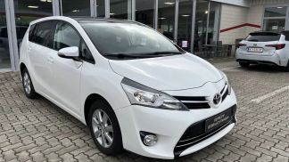 Finansowanie Transport pasażerów Toyota Verso 2014