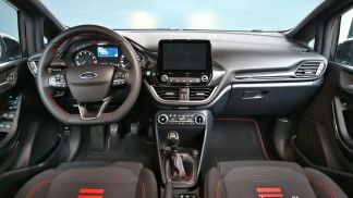 Leasing Sedan Ford Fiesta 2023