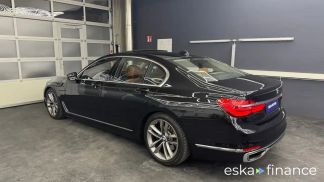 Lízing Sedan BMW 740 2017