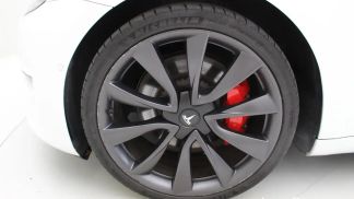 Lízing Sedan Tesla Model 3 2020