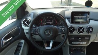 Financování Hatchback MERCEDES B 200 2016