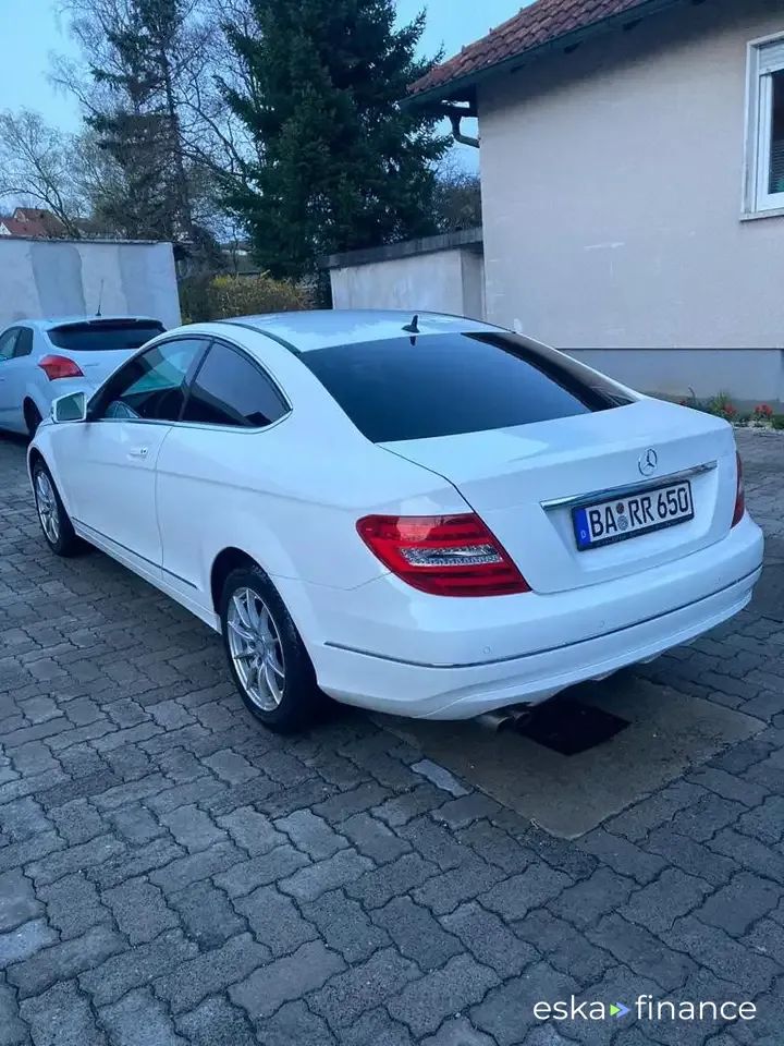 Finansowanie Coupé MERCEDES C 180 2012