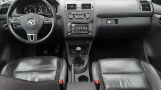 Financování Hatchback Volkswagen Touran 2011
