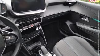 Lízing Sedan Peugeot E-208 2020