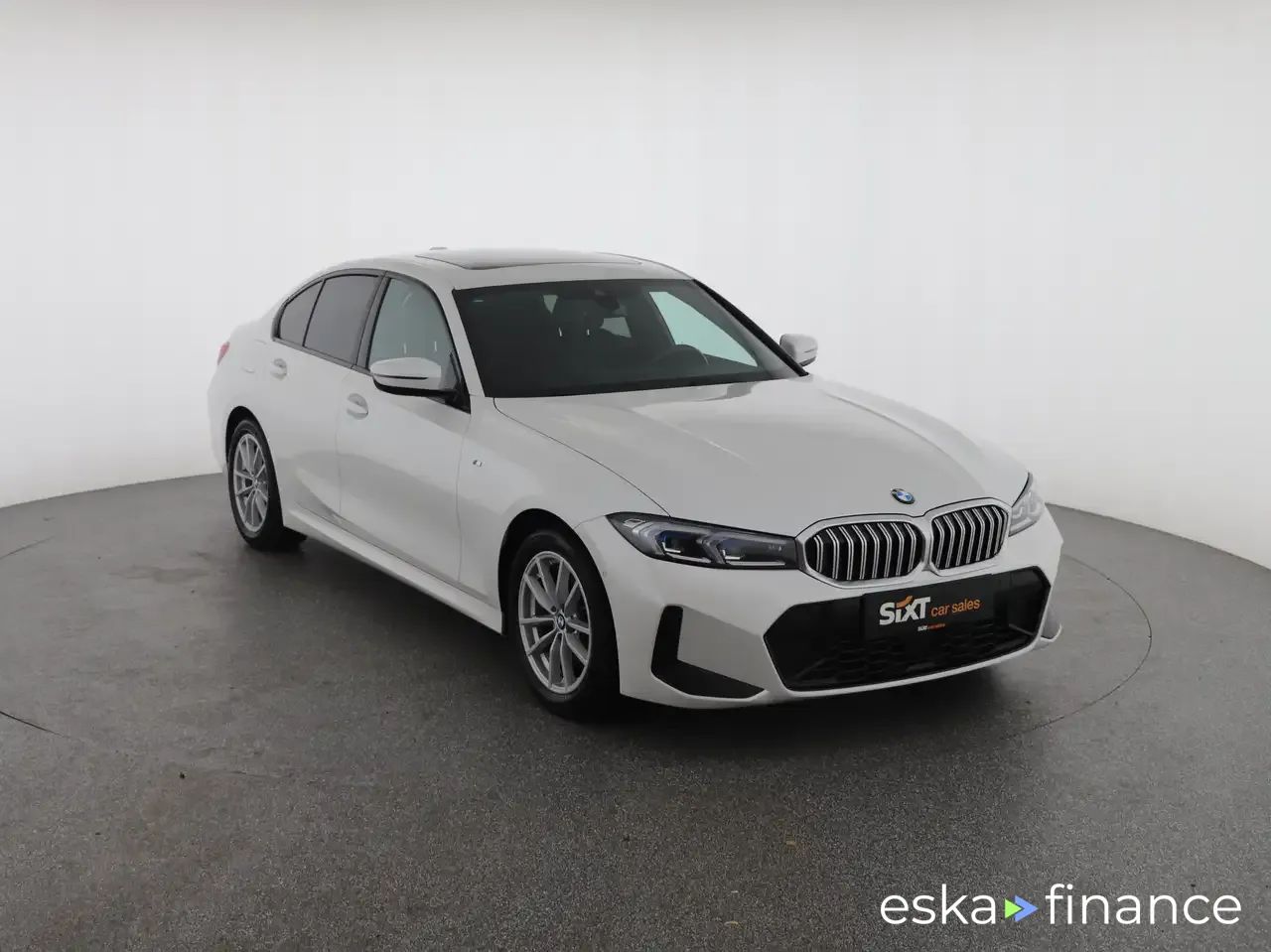 Financování Sedan BMW 320 2023