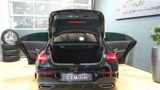 Lízing Sedan MERCEDES CLA 200 2023