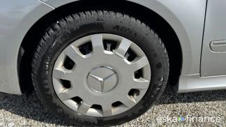 Lízing Hatchback MERCEDES B 180 2011