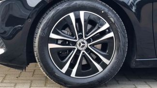 Lízing Hatchback MERCEDES A 180 2024