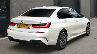 Lízing Sedan BMW 320 2021