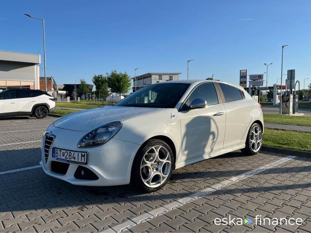 Leasing Hatchback Alfa Romeo Giulietta 2010