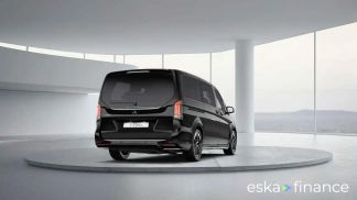 Lízing Hatchback MERCEDES V 250 2024