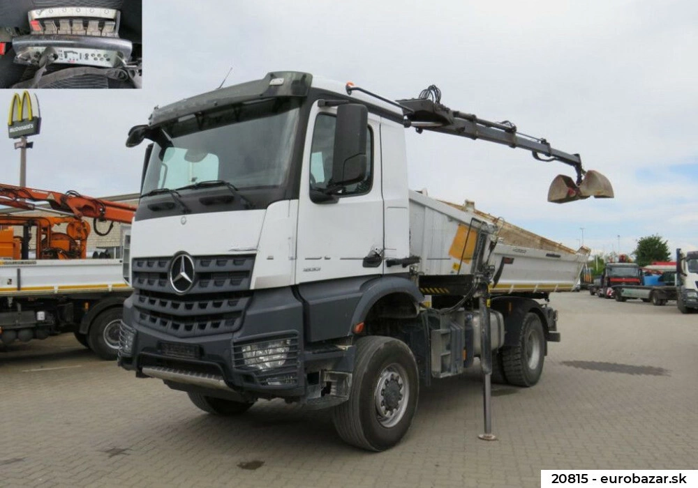 Ciężarówka z otwartym nadwoziem Mercedes-Benz AROCS 1833 2015