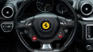 Finansowanie Zamienny Ferrari California 2017