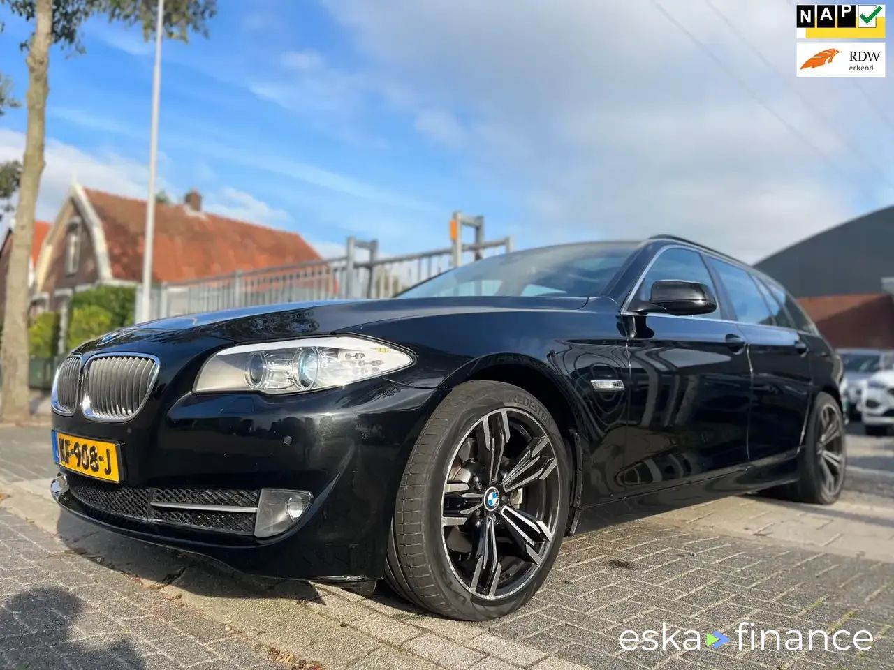 Finansowanie Wóz BMW 520 2012