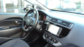 Lízing Hatchback Kia Rio 2016