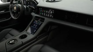 Lízing Sedan Porsche Taycan 2024