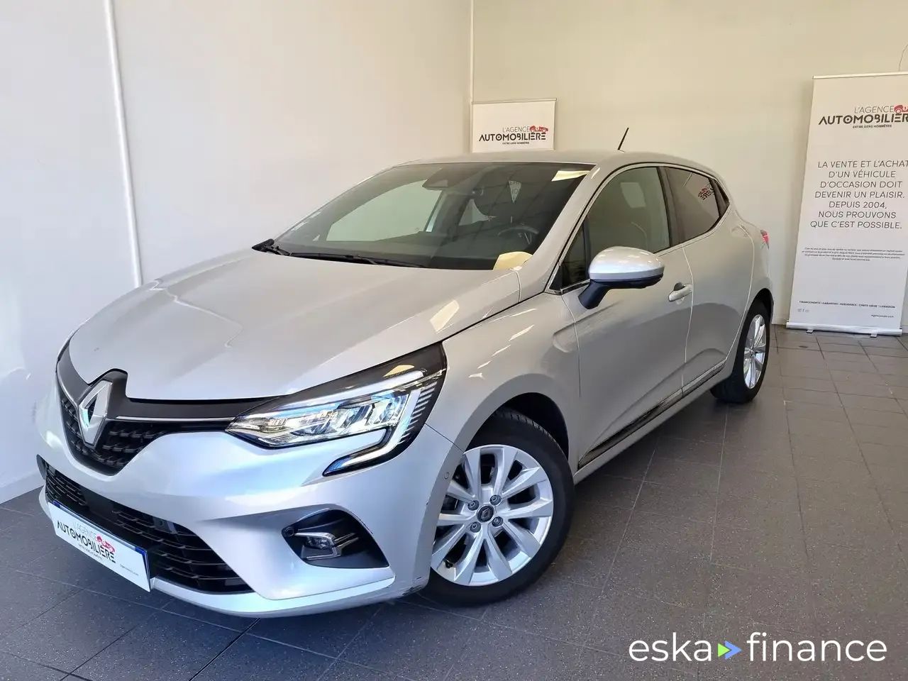 Lízing Sedan Renault Clio 2020