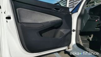 Lízing Sedan Volkswagen Golf 2021