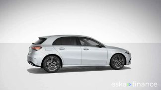 Lízing Hatchback MERCEDES A 250 2024