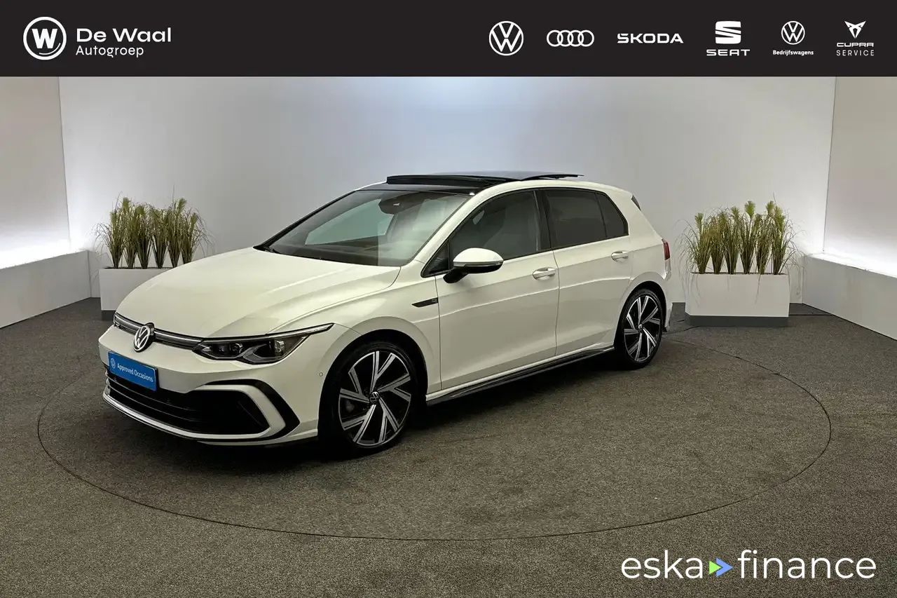 Lízing Hatchback Volkswagen Golf 2022
