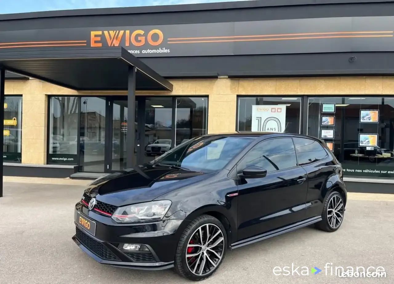 Lízing Sedan Volkswagen Polo 2017
