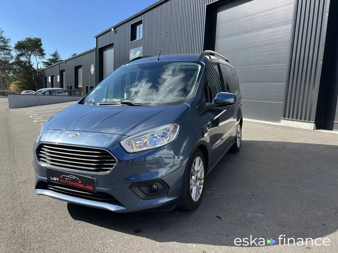 Leasing Hatchback Ford Tourneo Courier 2021