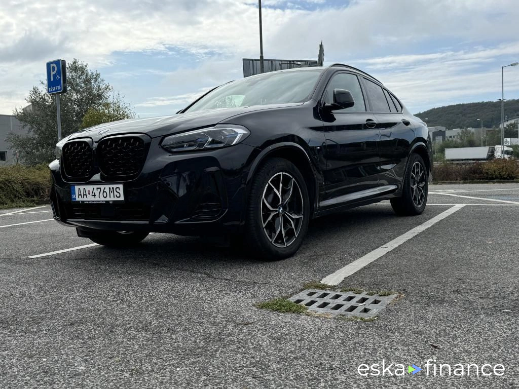 Lízing SUV BMW X4 2023