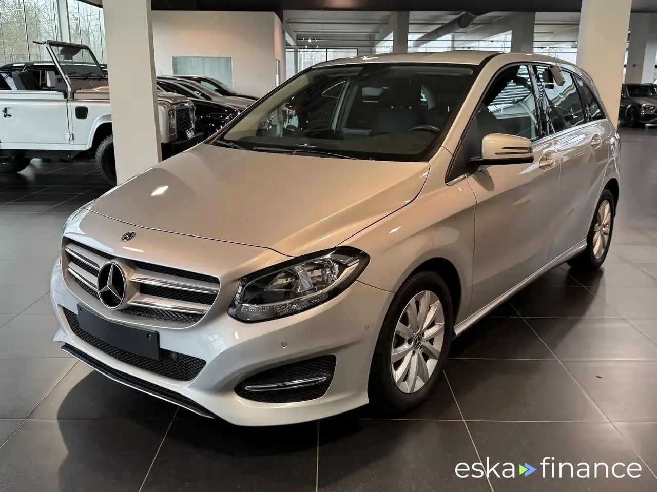 Leasing Hatchback MERCEDES B 180 2017