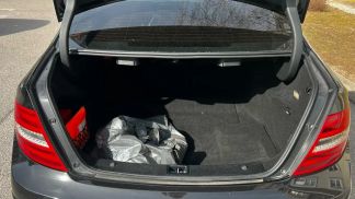 Lízing Sedan MERCEDES C 180 2011