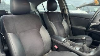Lízing Sedan Toyota Avensis 2013