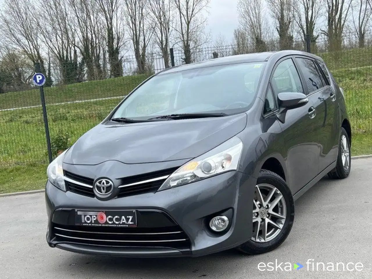 Leasing Fourgon Toyota Verso 2015
