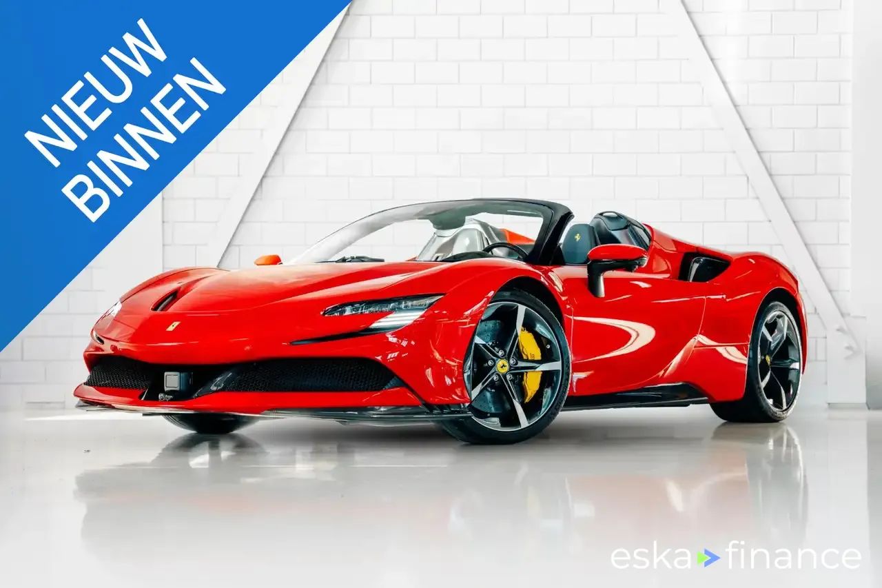 Finansowanie Zamienny Ferrari SF90 SPIDER 2024